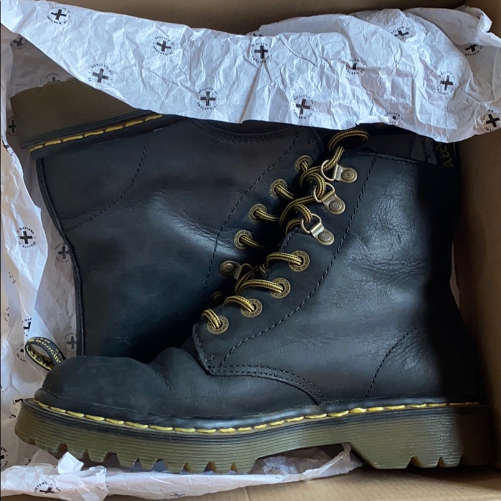 COPY - Luana Doc Martens